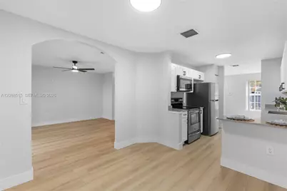 2256 NW 170th Ave #2256, Pembroke Pines, FL 33028 - Photo 8