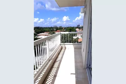 2400 SW 27th Ave #502, Miami, FL 33145 - Photo 4
