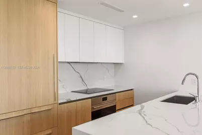 2411 Laguna Circle #2803, Miami, FL 33181 - Photo 10