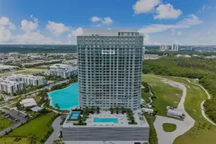 2411 Laguna Cir, Miami, FL 33181 - Photo 4