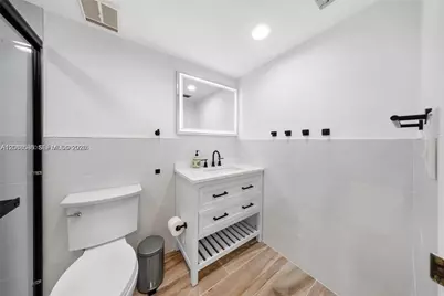 7601 E Treasure Dr #1722, North Bay Village, FL 33141 - Photo 26