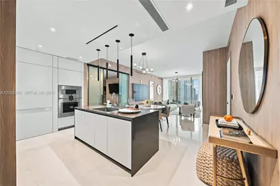 300 Biscayne Boulevard Way #1605W, Miami, FL 33131 - Photo 10