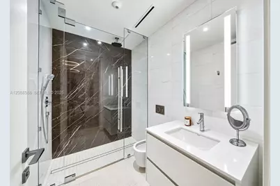 300 Biscayne Boulevard Way #1605W, Miami, FL 33131 - Photo 18