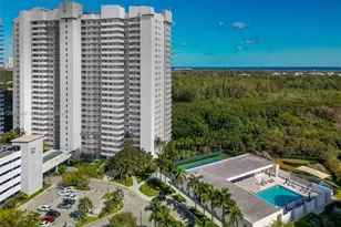 14951 Royal Oaks Ln, North Miami, FL 33181 - Photo 32