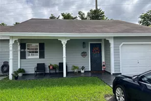 15115 SW 140th Pl, Miami, FL 33186 - Photo 2