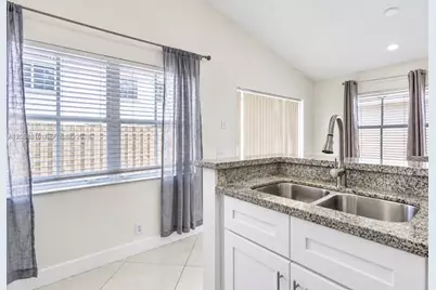 7384 Granada Way, Margate, FL 33063 - Photo 6