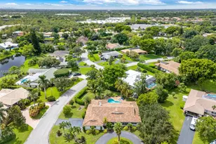 9900 NW 14th Ct, Coral Springs, FL 33071 - Photo 32