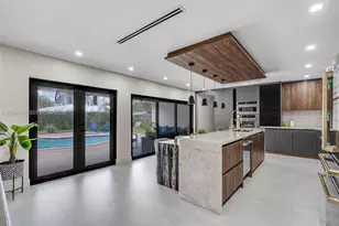 9900 NW 14th Ct, Coral Springs, FL 33071 - Photo 8