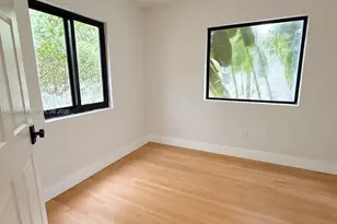 327 W 28th St, Miami Beach, FL 33140 - Photo 16
