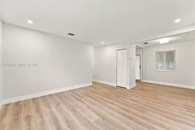 380 NW 130th St, North Miami, FL 33168 - Photo 4