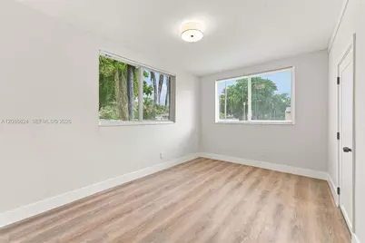 380 NW 130th St, North Miami, FL 33168 - Photo 12