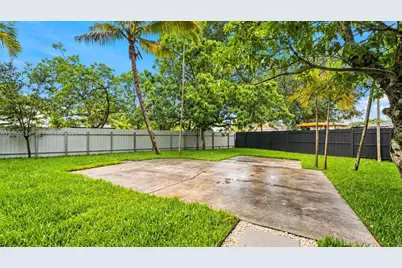 380 NW 130th St, North Miami, FL 33168 - Photo 22