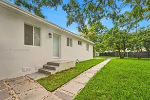 380 NW 130th St, North Miami, FL 33168 - Photo 20