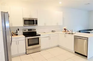 2663 SE 10th St, Homestead, FL 33035 - Photo 8