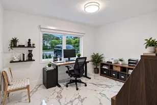 2105 Alamanda Dr, North Miami, FL 33181 - Photo 8