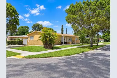 412 SW 10th St #n, Hallandale Beach, FL 33009 - Photo 2