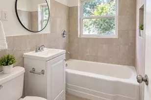 2711 Lincoln St, Hollywood, FL 33020 - Photo 8
