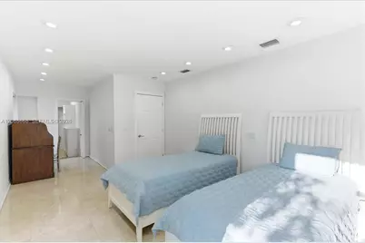 1249 Biscaya Dr #1249, Surfside, FL 33154 - Photo 50