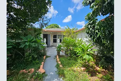 830 SW 50th Ave, Margate, FL 33068 - Photo 2