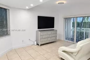 11401 NW 89th St, Doral, FL 33178 - Photo 4