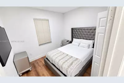 11401 NW 89th St #111, Doral, FL 33178 - Photo 10