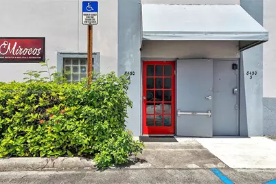 8450 NW 68 St, Doral, FL 33166 - Photo 22