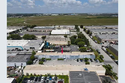 8450 NW 68 St, Doral, FL 33166 - Photo 4