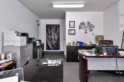 8450 NW 68 St, Doral, FL 33166 - Photo 24