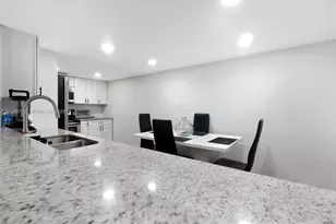 555 NE 123rd St, North Miami, FL 33161 - Photo 10