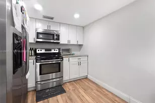 555 NE 123rd St, North Miami, FL 33161 - Photo 8