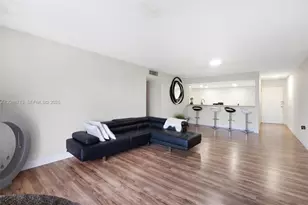 555 NE 123rd St, North Miami, FL 33161 - Photo 30