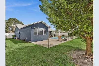 8500 NW 7th St, Pembroke Pines, FL 33024 - Photo 42