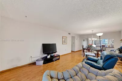 305 W 68th St #419, Hialeah, FL 33014 - Photo 18