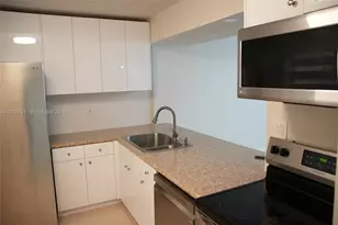 8635 NW 8th St, Miami, FL 33126 - Photo 4