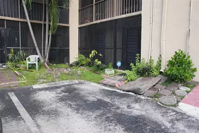 8635 NW 8th St #103, Miami, FL 33126 - Photo 14