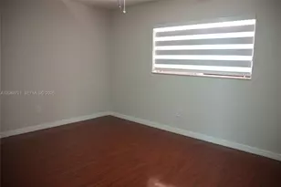 8635 NW 8th St, Miami, FL 33126 - Photo 8