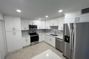 501 SW 11th Pl, Boca Raton, FL 33432 - Photo 1