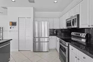11149 NW 72nd Terrace, Doral, FL 33178 - Photo 14