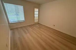 457 Vista Isles Dr, Sunrise, FL 33325 - Photo 16