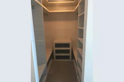 68 SE 6th St #3405, Miami, FL 33131 - Photo 2