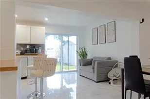 8481 NW 11th St, Pembroke Pines, FL 33024 - Photo 14