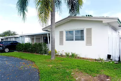 8481 NW 11th St, Pembroke Pines, FL 33024 - Photo 2