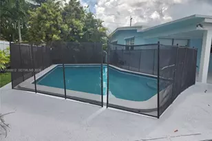9301 SW 54th St, Miami, FL 33165 - Photo 12