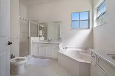 16637 SW 81st Ter, Miami, FL 33193 - Photo 24