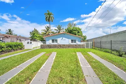 1255 NW 32nd Ct #1255, Miami, FL 33125 - Photo 2