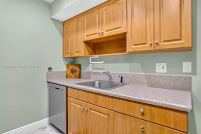 7424 SW 14th Pl, North Lauderdale, FL 33068 - Photo 20
