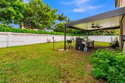 3573 W 106th Ter, Hialeah, FL 33018 - Photo 48