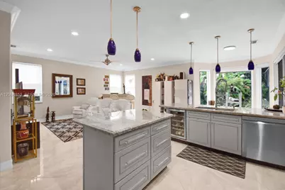 523 Stonemont Dr, Weston, FL 33326 - Photo 2