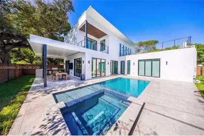 300 NE 48th St, Miami, FL 33137 - Photo 1