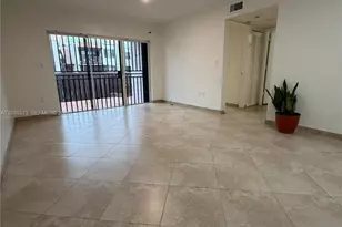 10115 NW 9th St Cir, Miami, FL 33172 - Photo 4